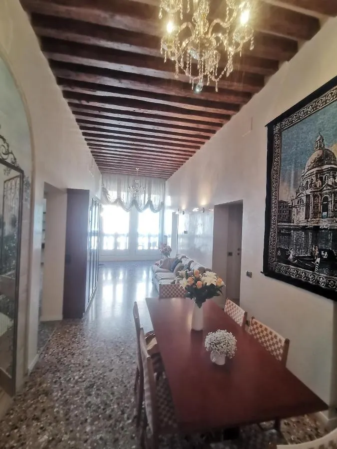 Appartement Ca Foscarini 1 à Venise 0*,
